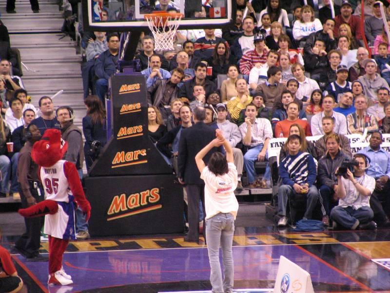 Raptors - 02.04.2005 236.jpg